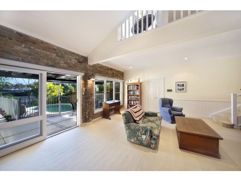 237 Gannons Rd, Dolans Bay NSW 2229