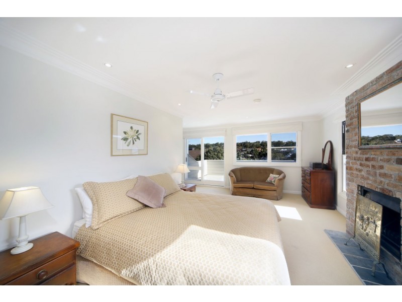 237 Gannons Rd, Dolans Bay NSW 2229