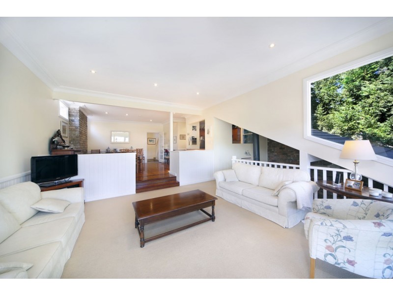 237 Gannons Rd, Dolans Bay NSW 2229