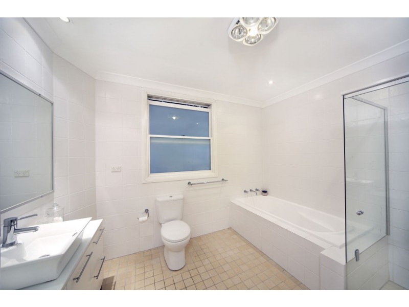 237 Gannons Rd, Dolans Bay NSW 2229