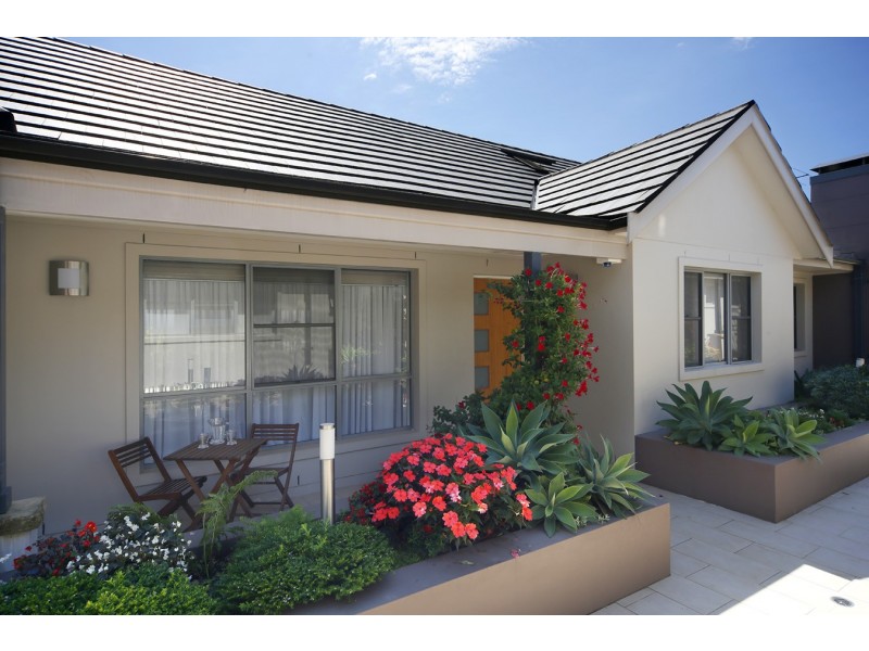 2/104-106 Gannons Road, Caringbah South NSW 2229