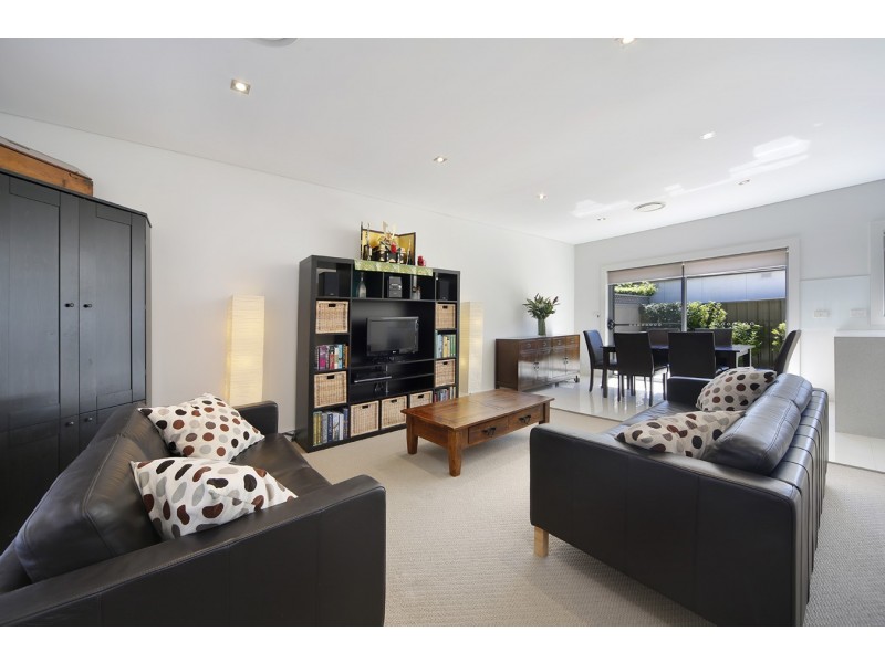 2/104-106 Gannons Road, Caringbah South NSW 2229