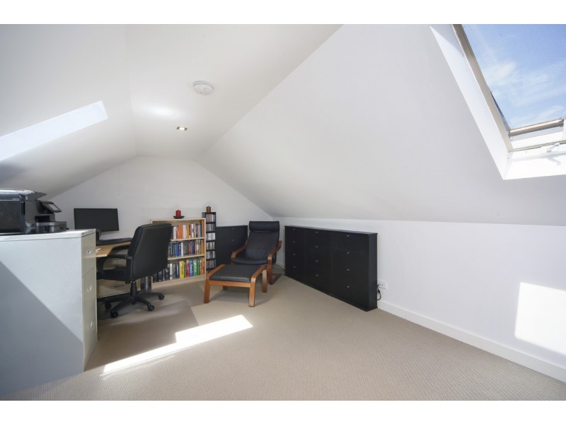 2/104-106 Gannons Road, Caringbah South NSW 2229