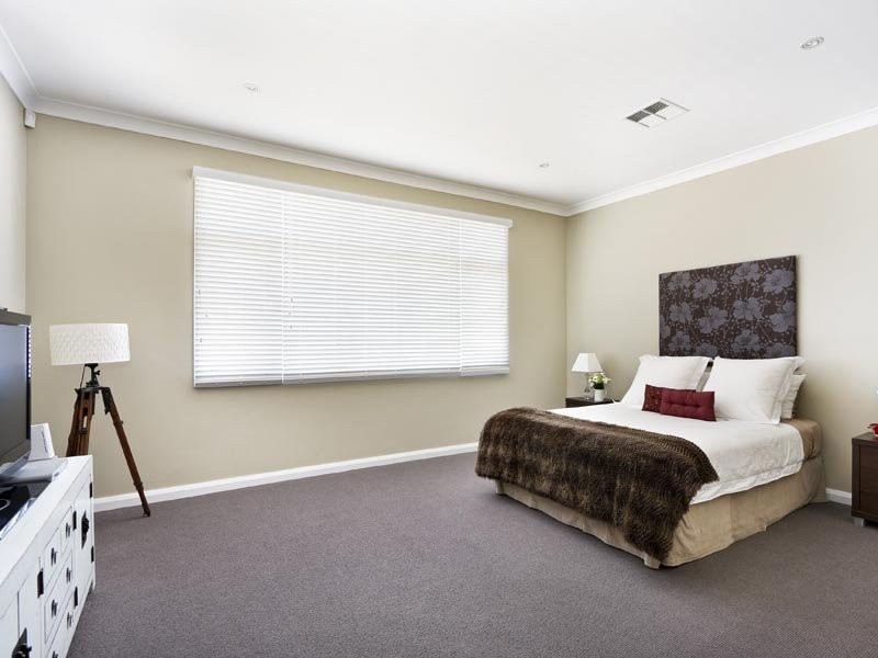 45 Samuel Terry Avenue (enter off Milroy Ave), Kensington NSW 2033