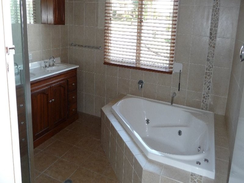 24 Westcliffe Street, Banyo QLD 4014