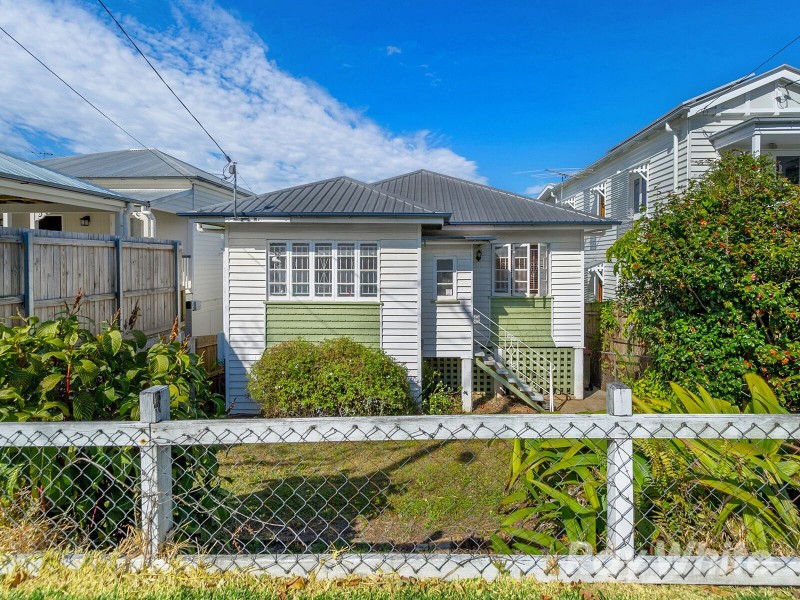 9 Sixth Avenue, Windsor QLD 4030