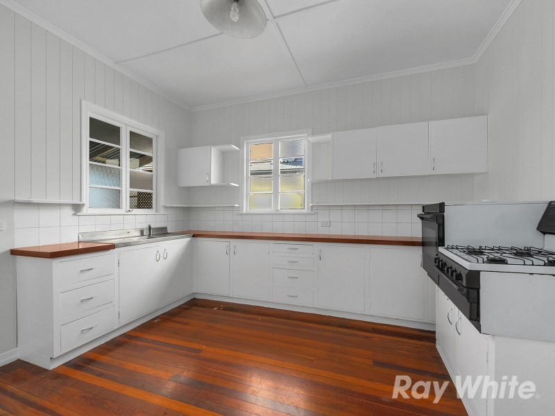 9 Sixth Avenue, Windsor QLD 4030