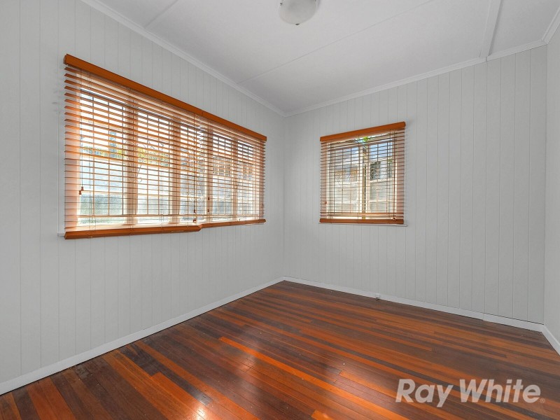 9 Sixth Avenue, Windsor QLD 4030