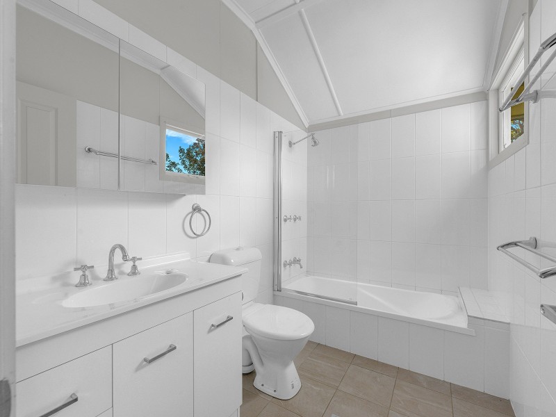 33 Acacia Ave, Northgate QLD 4013