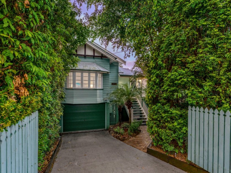 153 Rode Road, Wavell Heights QLD 4012