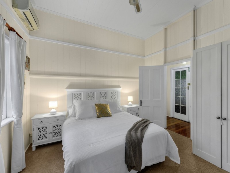 153 Rode Road, Wavell Heights QLD 4012