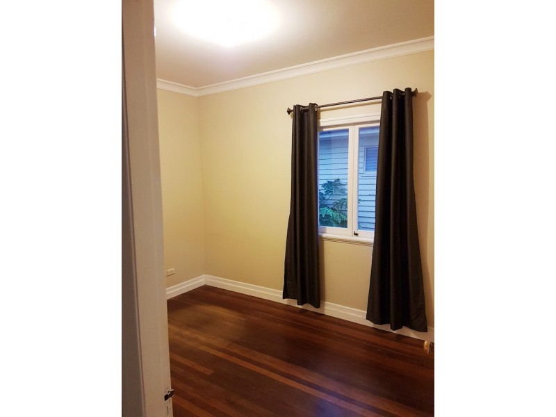 4 Pedley Street, Wavell Heights QLD 4012