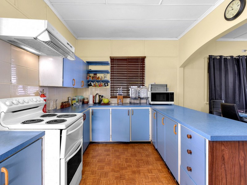 218 Hamilton Road, Wavell Heights QLD 4012