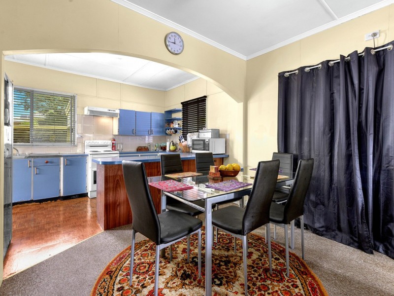 218 Hamilton Road, Wavell Heights QLD 4012