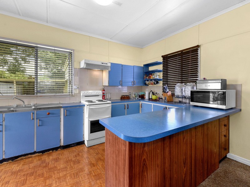 218 Hamilton Road, Wavell Heights QLD 4012