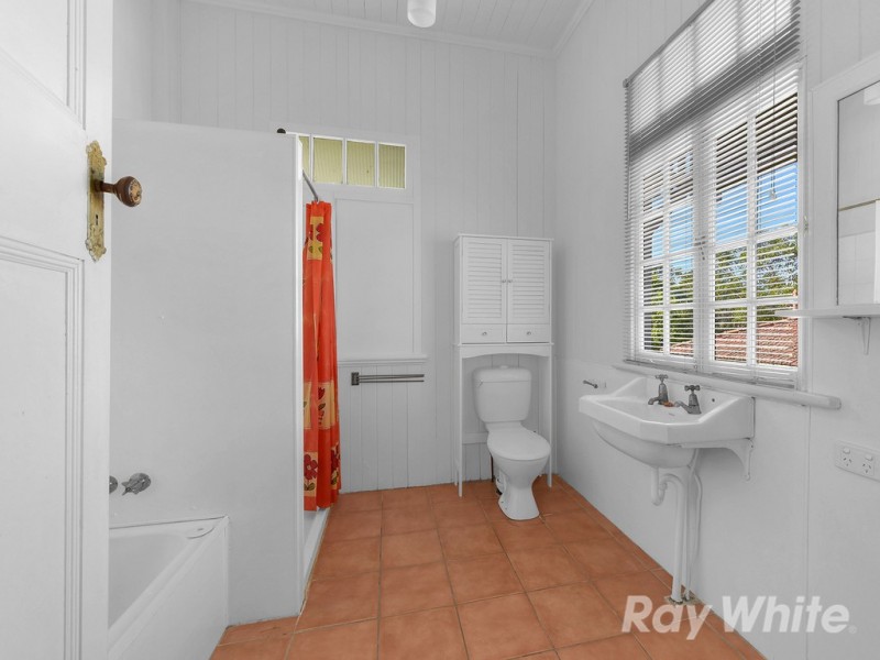 18 Royal Avenue, Nundah QLD 4012