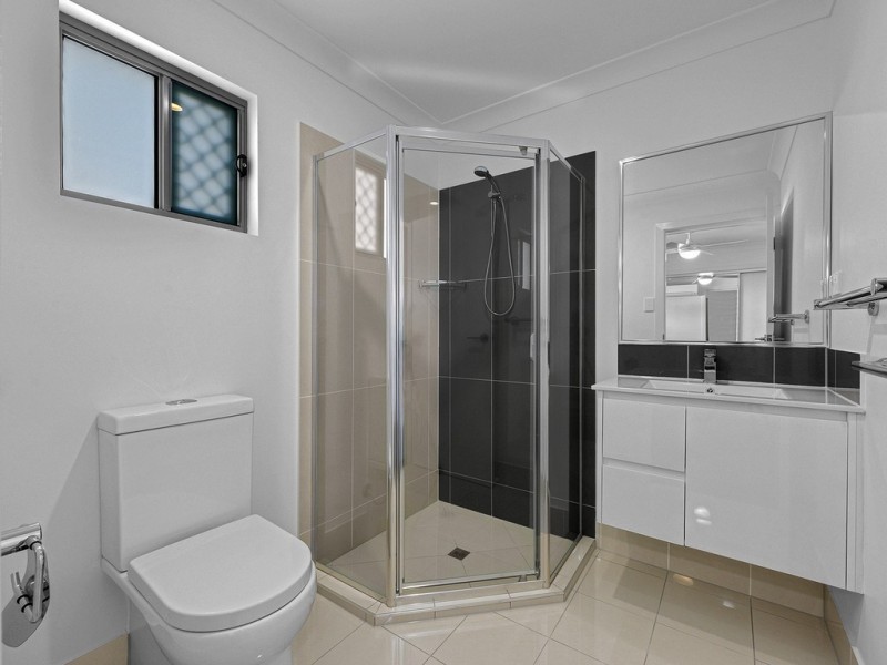 40 Curwen Terrace, Chermside QLD 4032