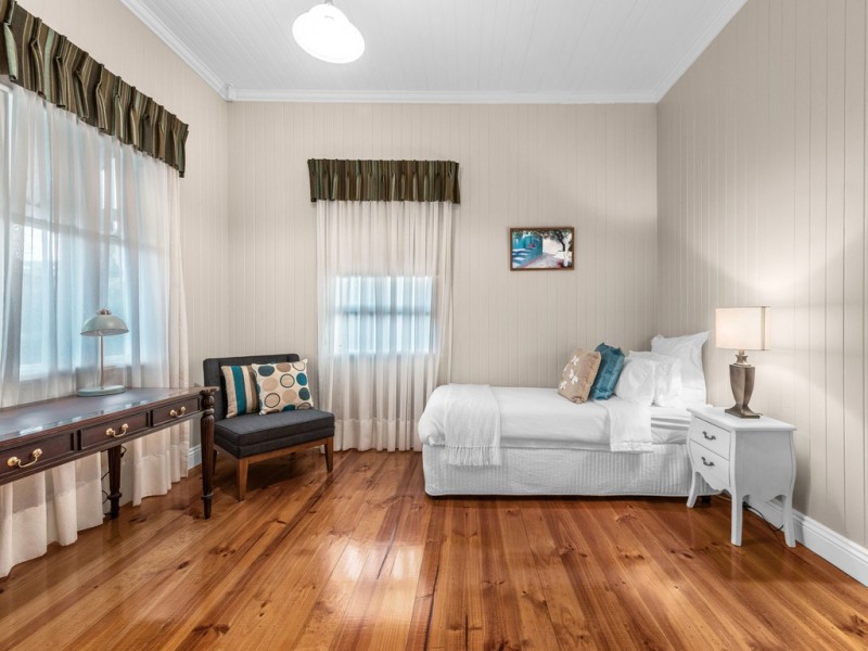 137 Rode Road, Wavell Heights QLD 4012