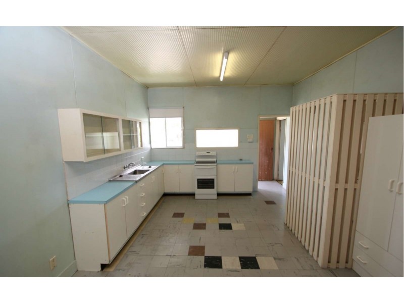 12 Thomas Street, Nundah QLD 4012