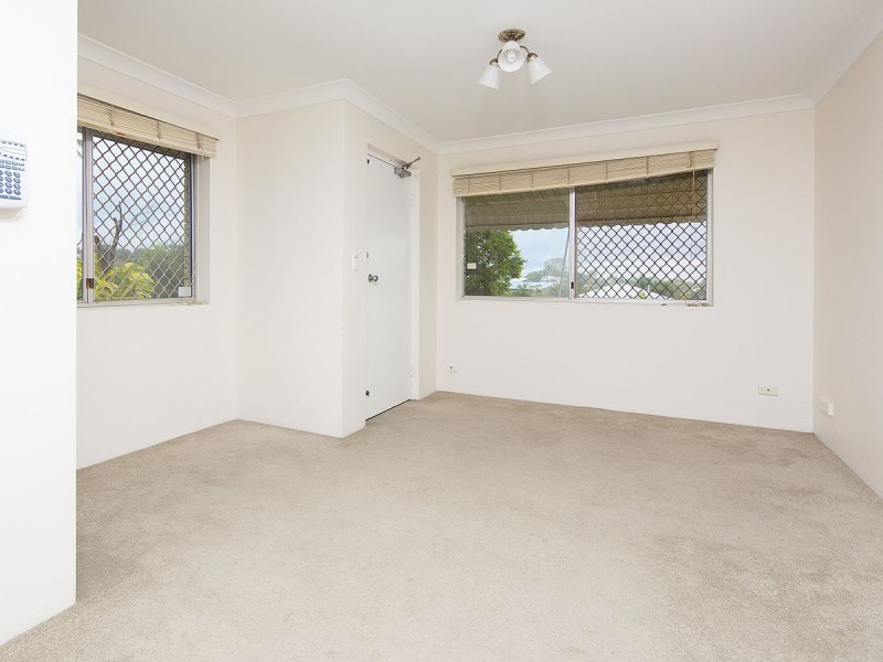 2/37 Campbell Terrace, Wavell Heights QLD 4012