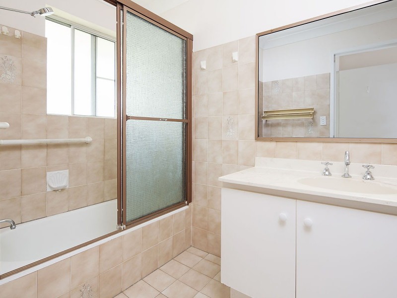 2/37 Campbell Terrace, Wavell Heights QLD 4012