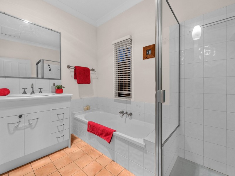 60 Lisson Grove, Wooloowin QLD 4030