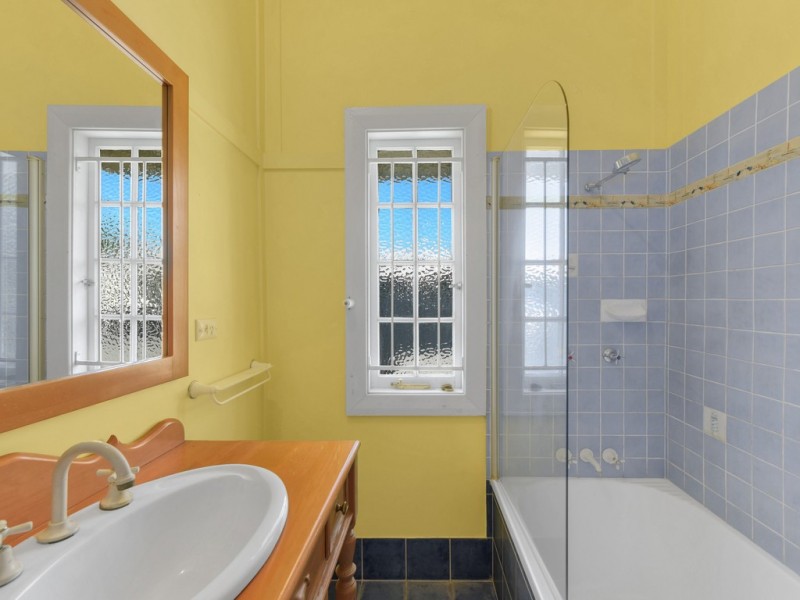 41 Gladstone Street, Indooroopilly QLD 4068