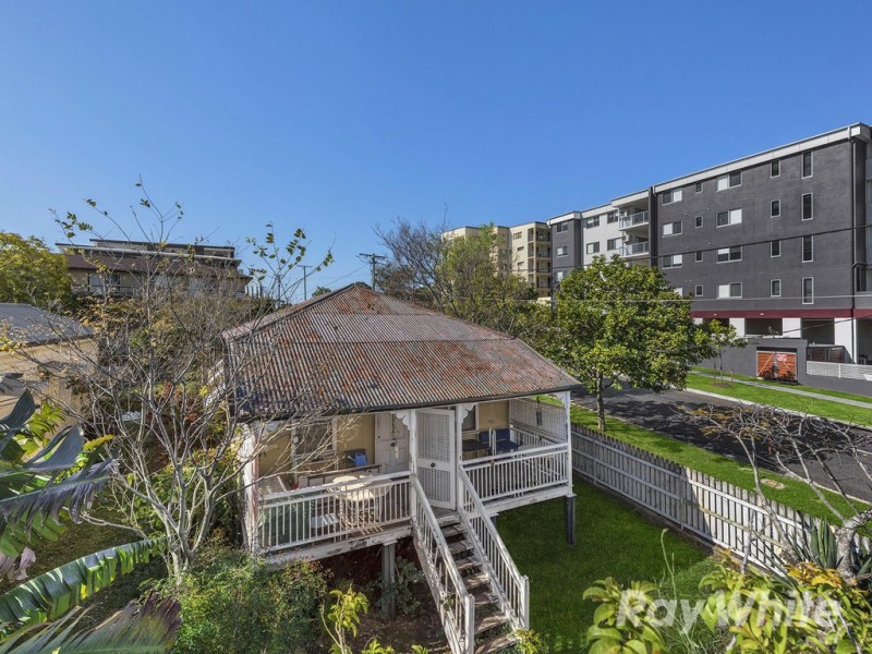 30 Hows Road, Nundah QLD 4012