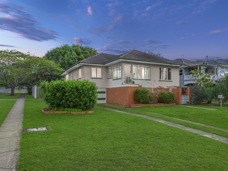 19 Varcoe Street, Wavell Heights QLD 4012
