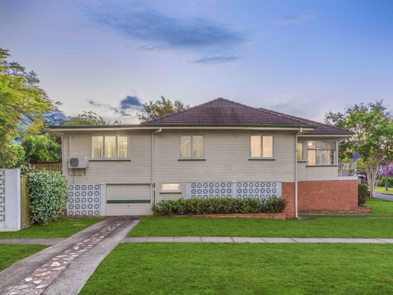 19 Varcoe Street, Wavell Heights QLD 4012