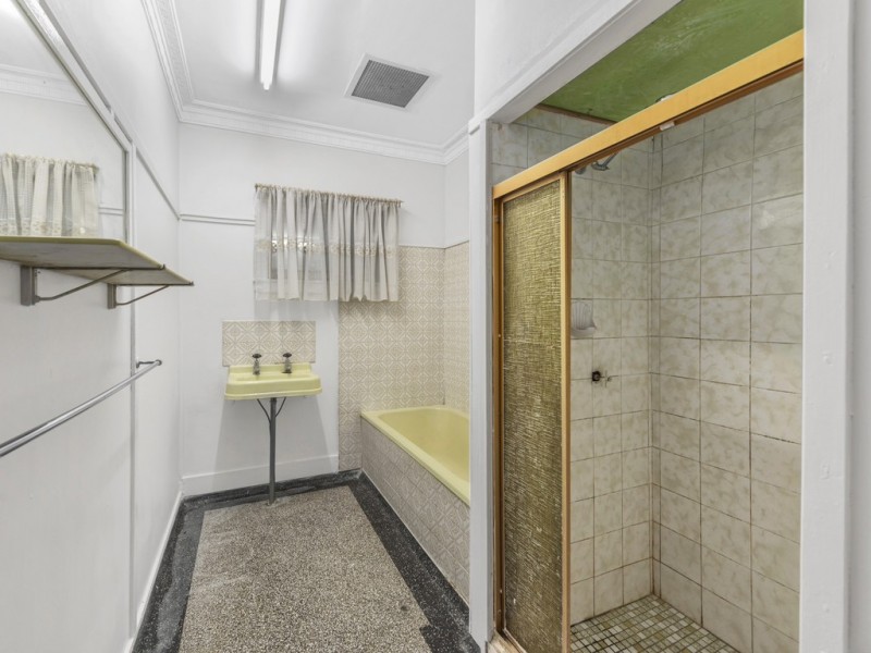 19 Varcoe Street, Wavell Heights QLD 4012