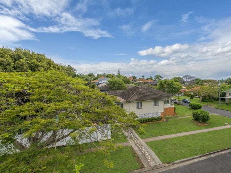 19 Varcoe Street, Wavell Heights QLD 4012