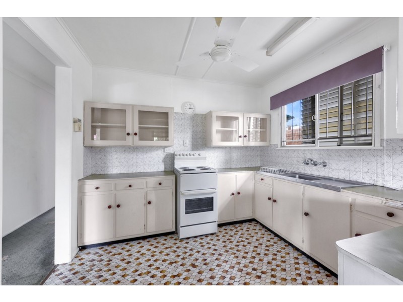 52 Watcombe Street, Wavell Heights QLD 4012