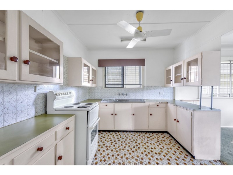 52 Watcombe Street, Wavell Heights QLD 4012