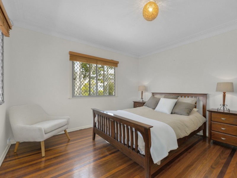 8 Norwich Street, Wavell Heights QLD 4012