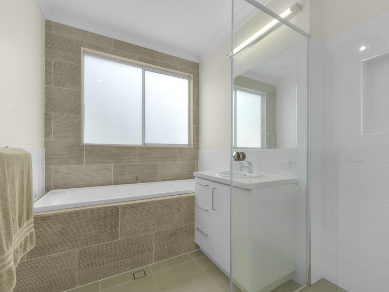 8 Norwich Street, Wavell Heights QLD 4012