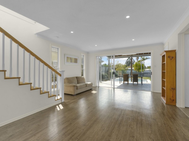 8 Norwich Street, Wavell Heights QLD 4012