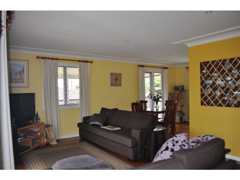 19 Benedict Street, Wavell Heights QLD 4012