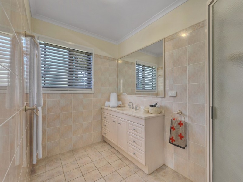 9 Petunia Street, Nudgee QLD 4014