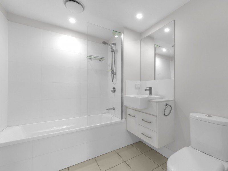 802/53 Wyandra Street, Teneriffe QLD 4005