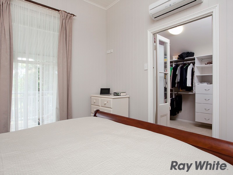 25 Stewart Ave, Wooloowin QLD 4030