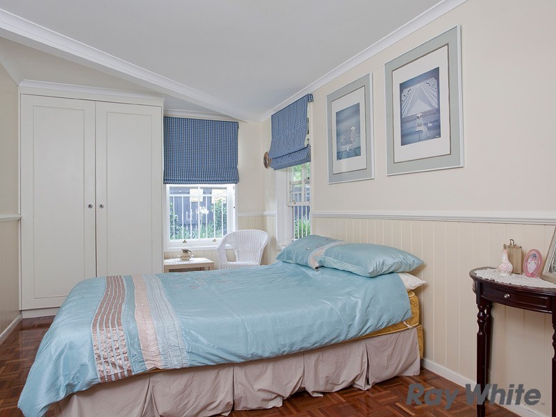 25 Stewart Ave, Wooloowin QLD 4030