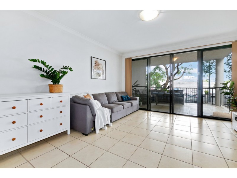 2/19 BRADBURY STREET, Nundah QLD 4012