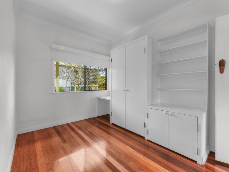 6 Handcroft Street, Wavell Heights QLD 4012