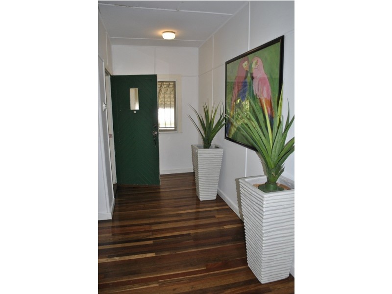 10 Meredith Street, Banyo QLD 4014