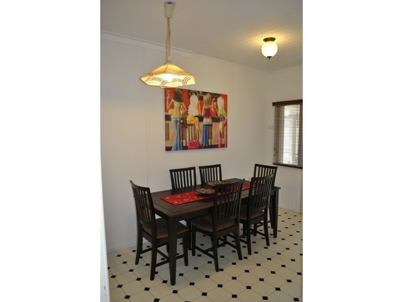 10 Meredith Street, Banyo QLD 4014