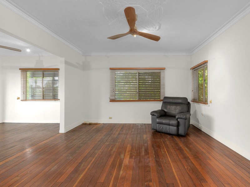 249 Edinburgh Castle Road, Wavell Heights QLD 4012