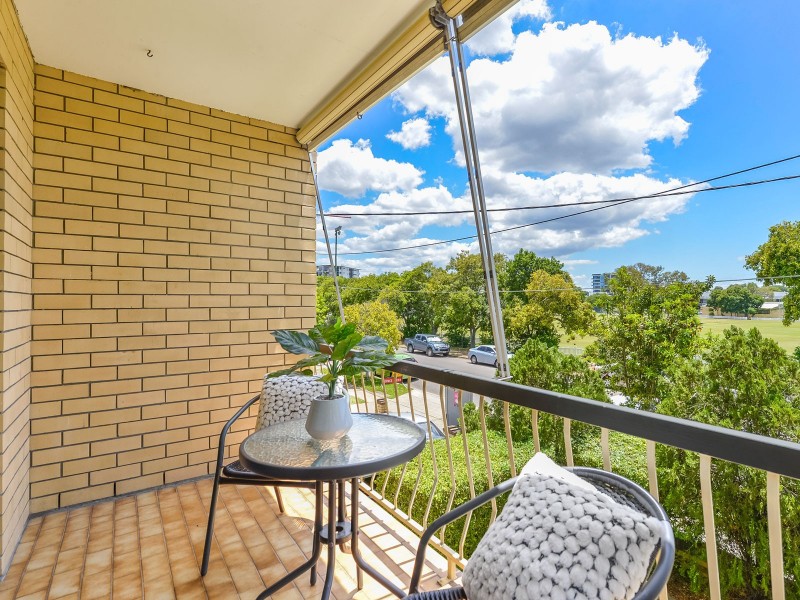 1/15 York Street, Nundah QLD 4012