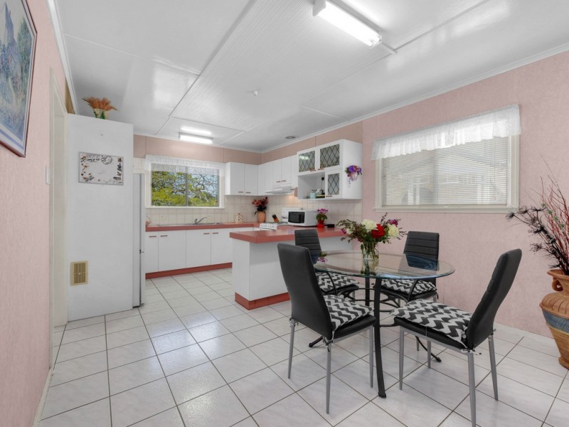 18 Norwich Street, Wavell Heights QLD 4012