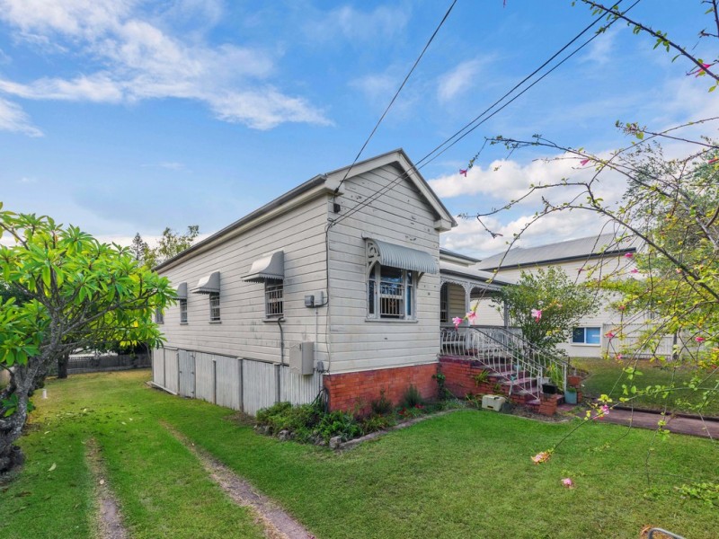 30 Lindon Street, Dutton Park QLD 4102